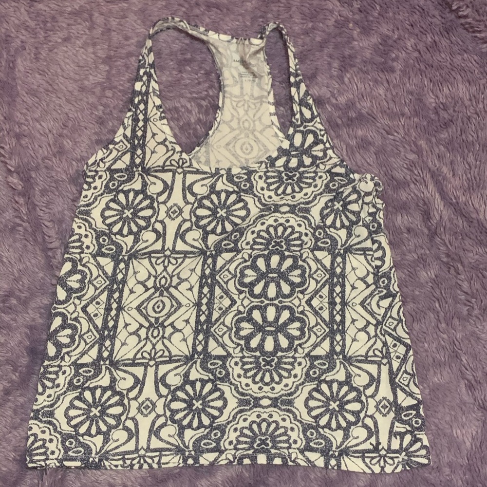 Razor back tank